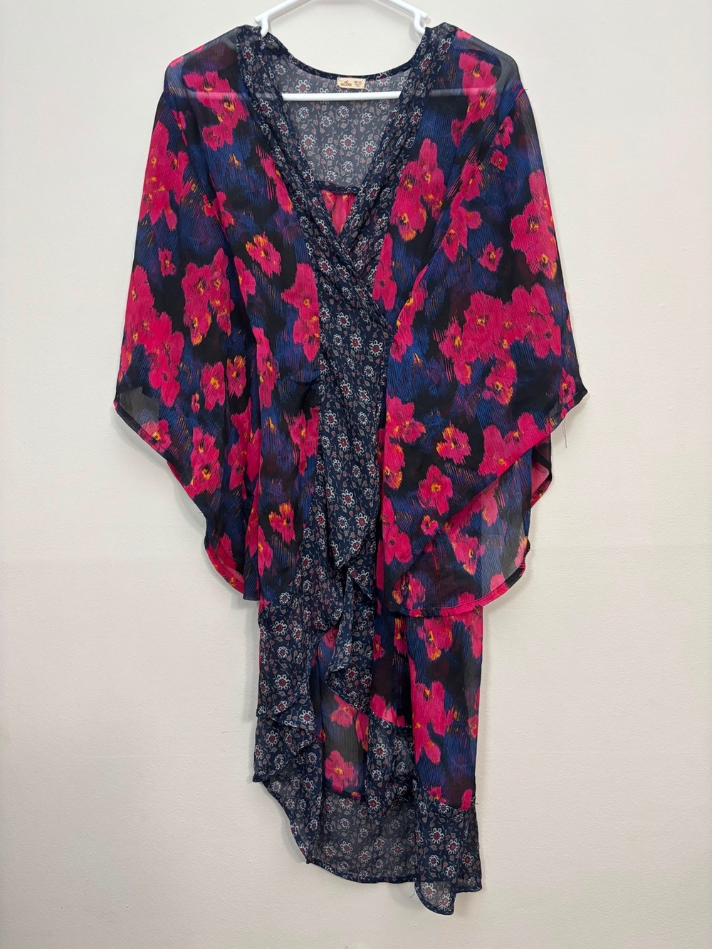 Hollister Sheer Floral Kimono Robe in Fuchsia and Navy Blue